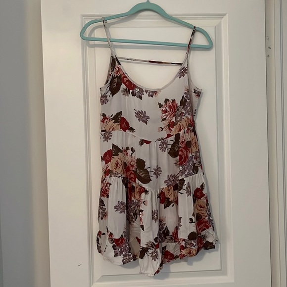 Brandy Melville Shirt - Picture 2 of 4